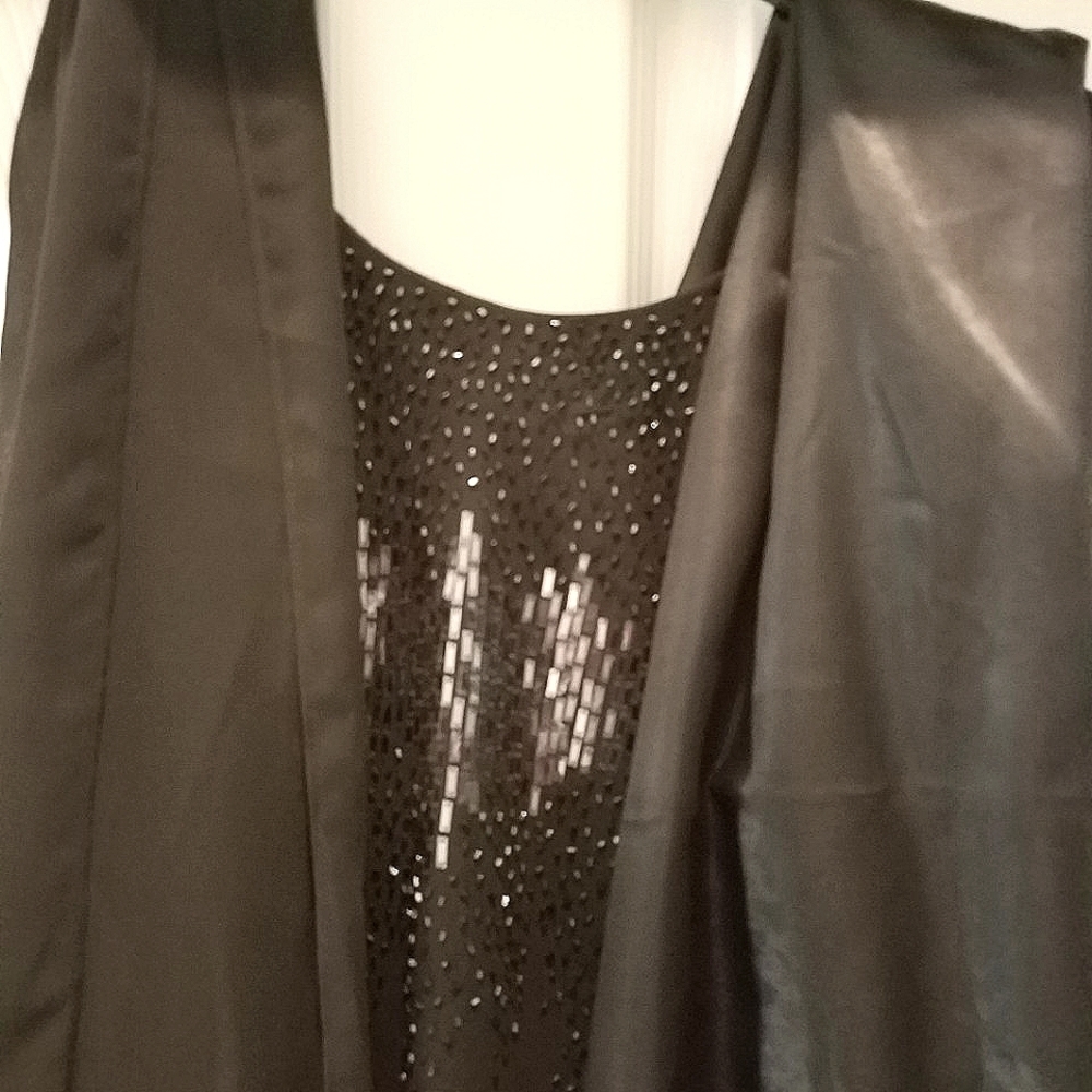 Cachet black maxi spaghetti strap dress - Picture 13 of 14